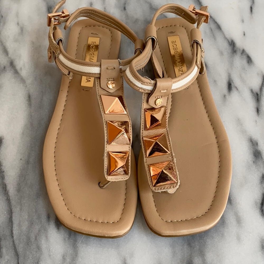 BCBG sandal